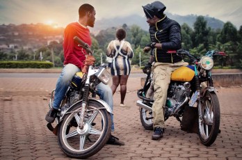 Rodrig Mbock, Bendskinners series, 2015. Courtesy: the artist.